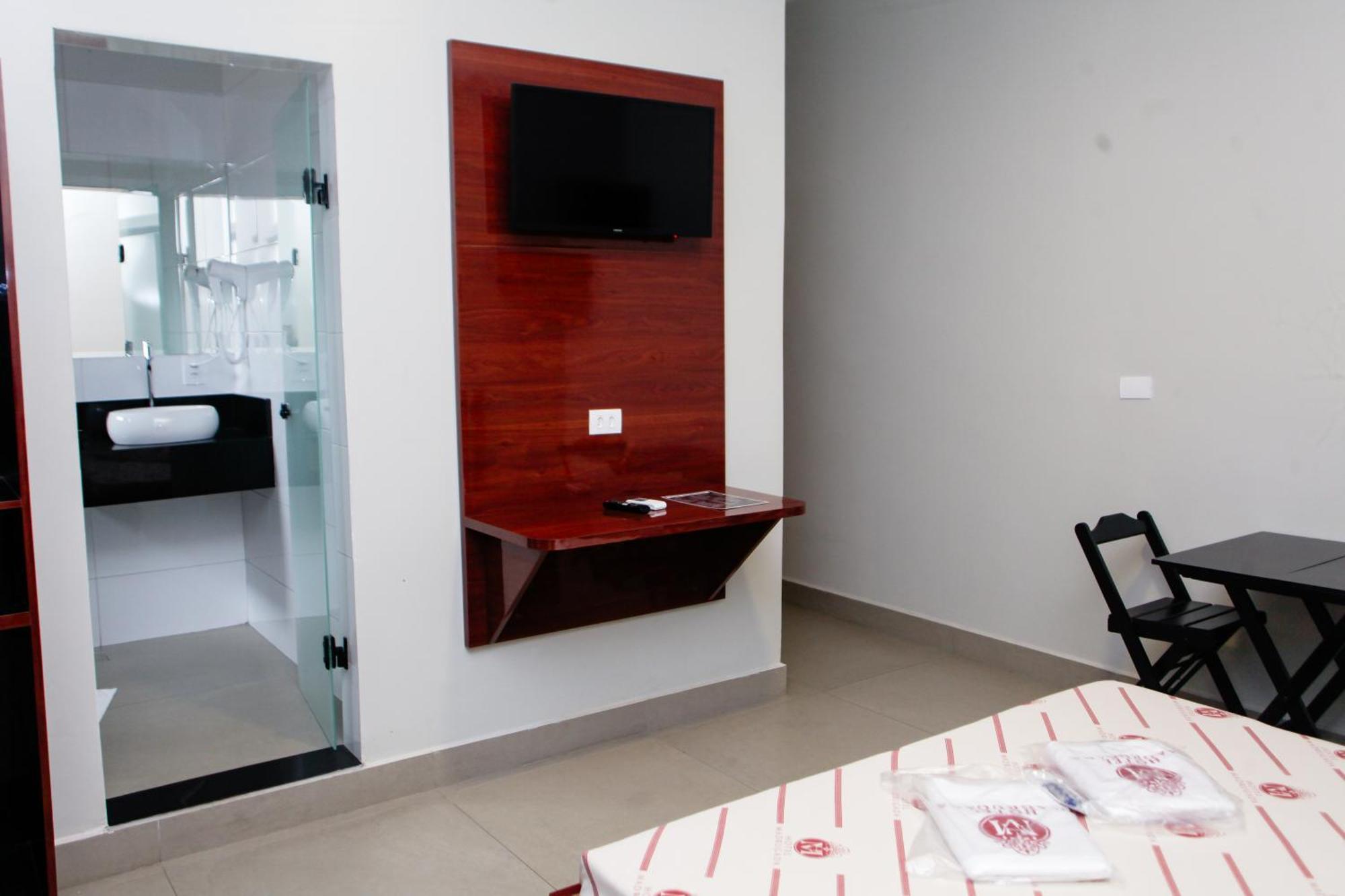 Hotel Madrugada